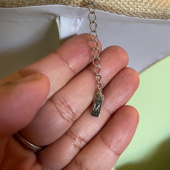 Elegant Amazonite and Carved White Beaded Necklace - Picture 6 of 9